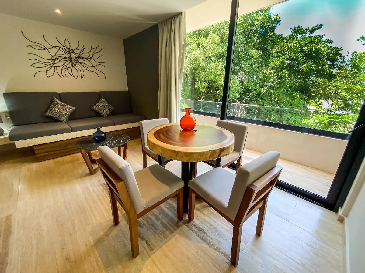 Big Studio At Kaab By The Beach With Roof Top Pool, Sauna And Jacuzzi Near Paseo Del Carmen Mall بلايا ديل كارمن