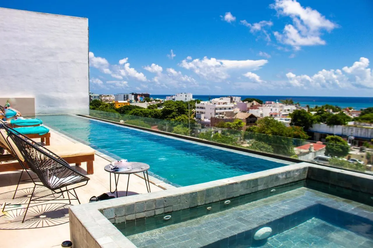 Big Studio At Kaab By The Beach With Roof Top Pool, Sauna And Jacuzzi Near Paseo Del Carmen Mall Playa del Carmen Appartement