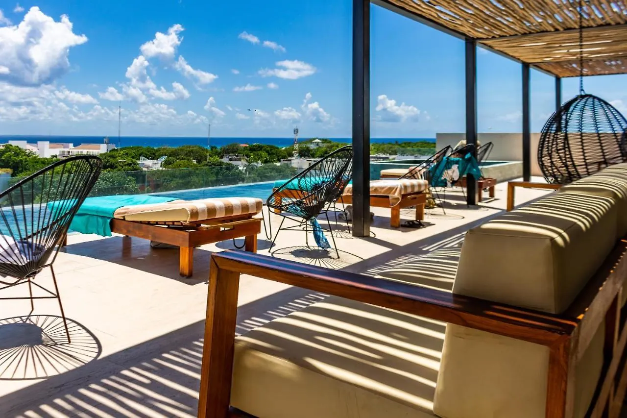 Big Studio At Kaab By The Beach With Roof Top Pool, Sauna And Jacuzzi Near Paseo Del Carmen Mall Playa del Carmen Appartement
